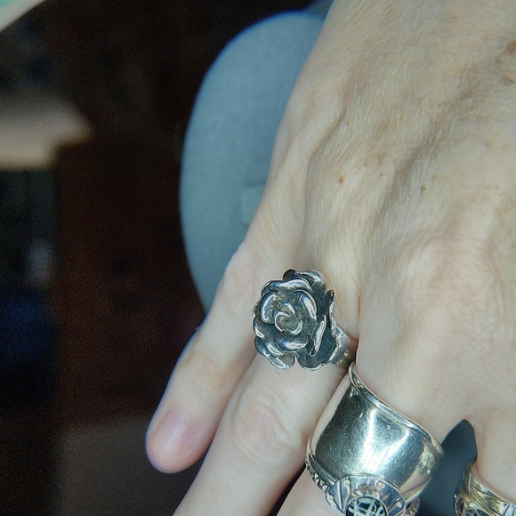 Rose or peony flower sterling silver ring - Picture 5 of 8